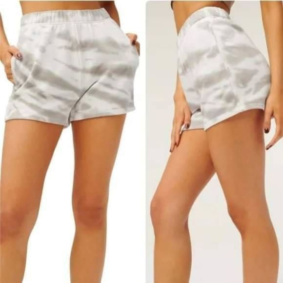 Good American Pants - Good American summer sand sweat shorts